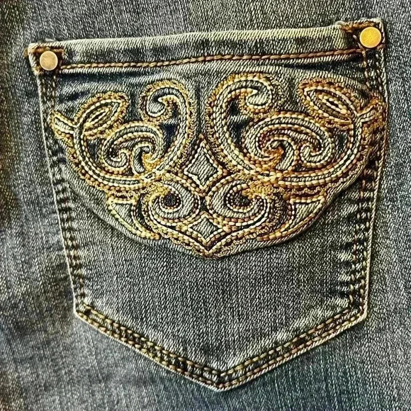 Natural Reflections By Bass Pro Shops Womens Sz 10 Distressed Jeans - Picture 2 of 7